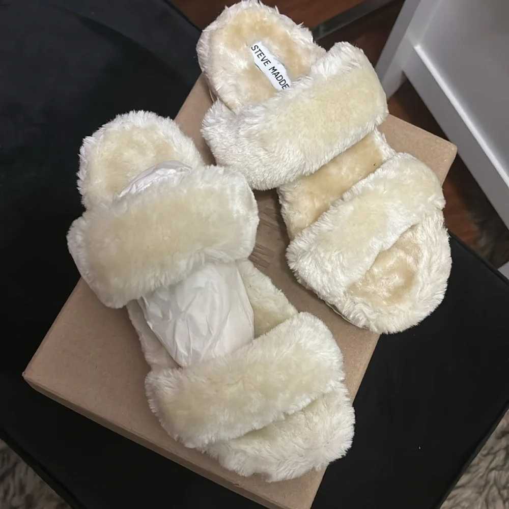 Steve Madden Fur Wedge Sandal